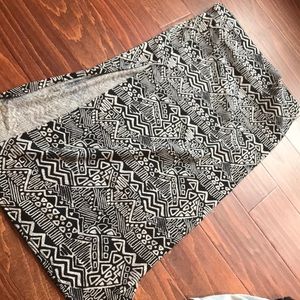 Patterned maxi skirt